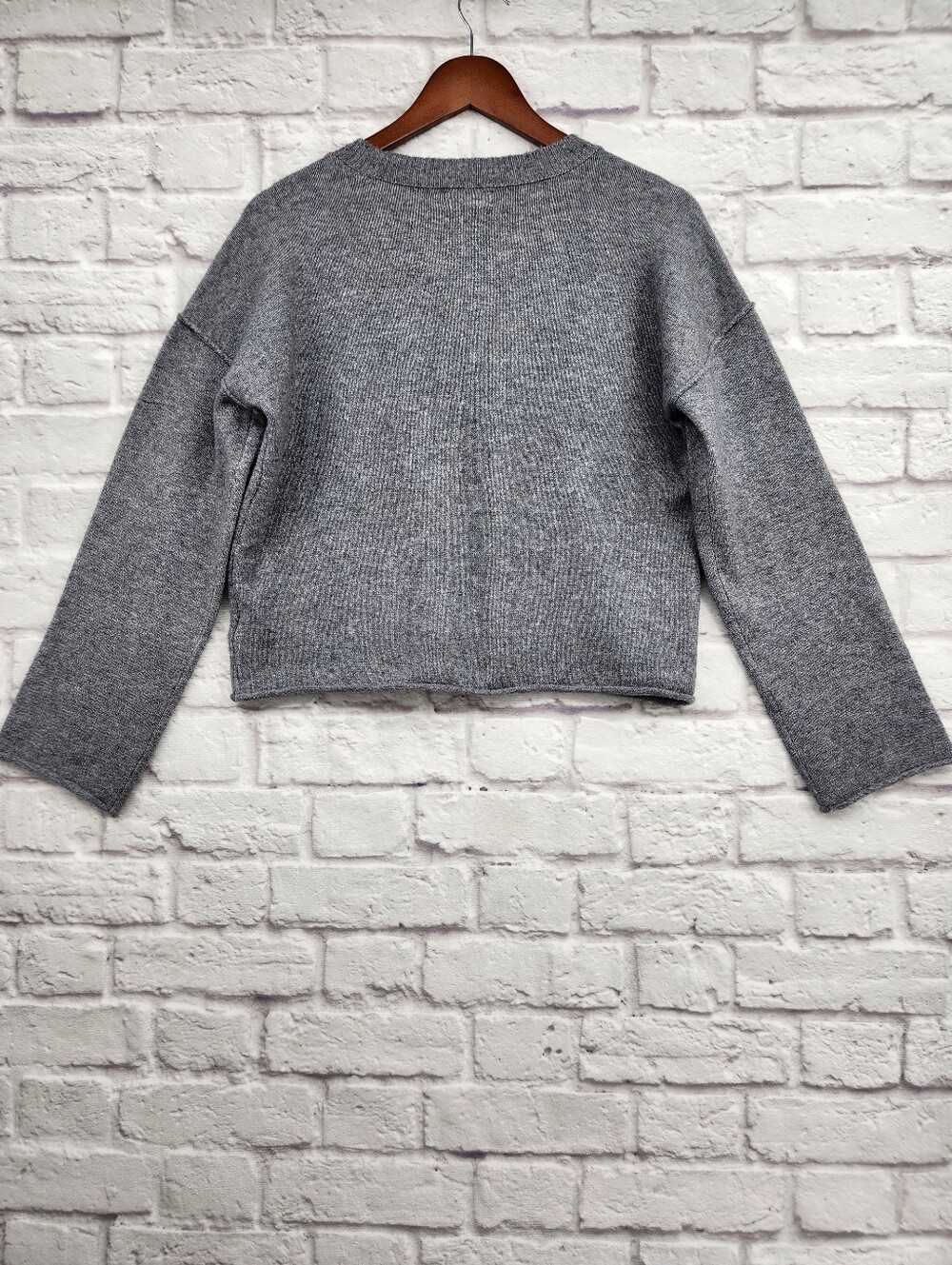 Haute Hippie Style Gray Sugar Skull Embroidered Cropped Sweater Size M Boho - Picture 10 of 14